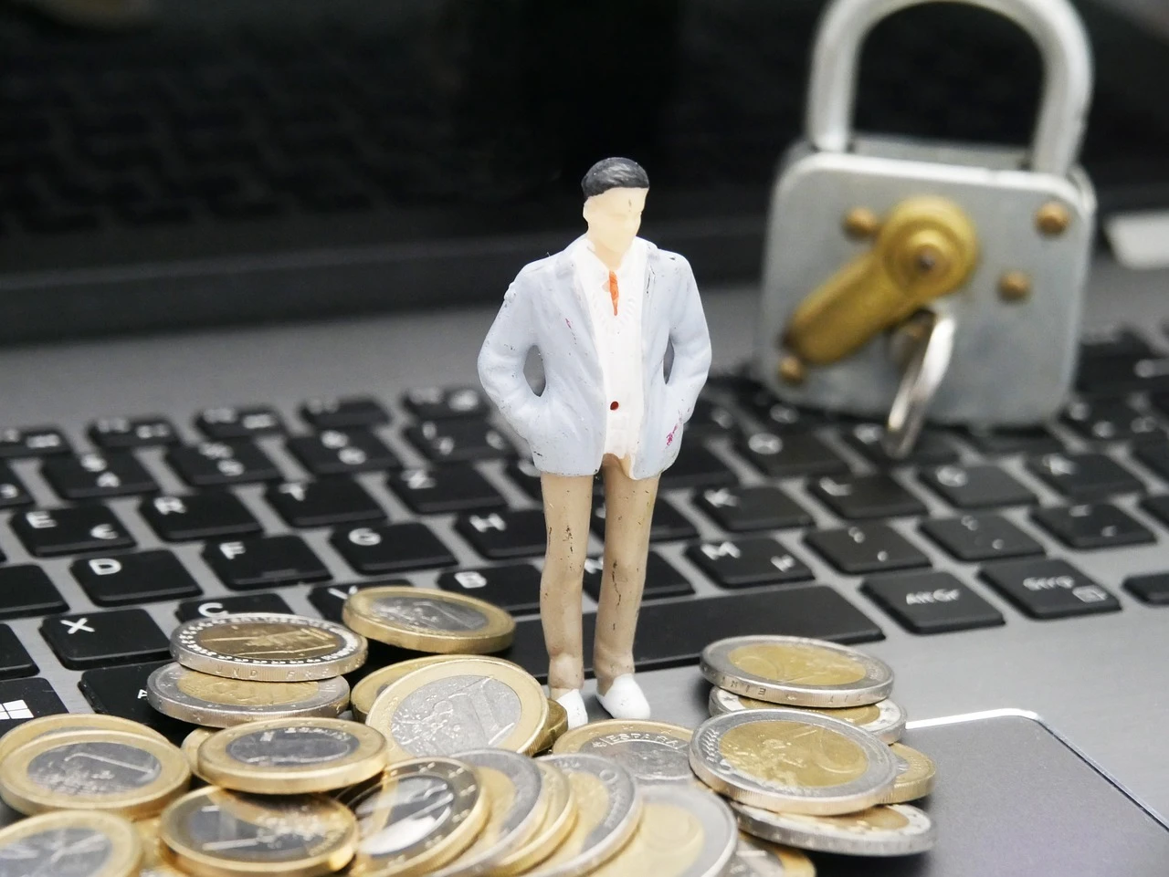 先輩社員の声